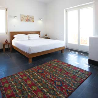 BEDROOM WITH TERRACE