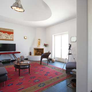 DOME ROOFED LIVING ROOM